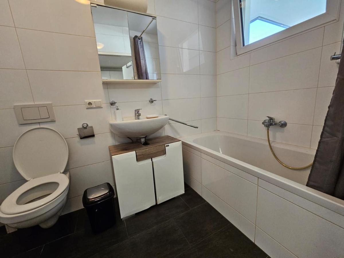 Stylish Apartment In Innsbruck + 1 Parking Spot Eksteriør bilde
